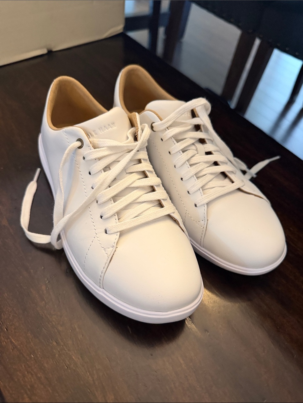 Cole Haan women’s  White Leather Casual Sneakers 7